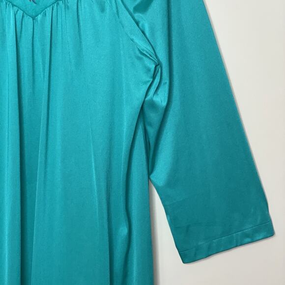 SHADOWLINE size L Nightgown Long Sleeves Machine Embroidered Neckline GREEN USA - Picture 4 of 16